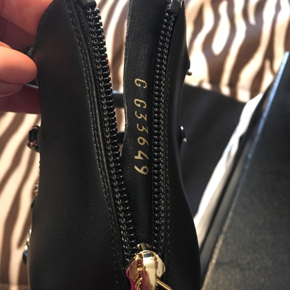 CHANEL luxury women’s gold embroidered shoes 37.5 - Picture 8 of 9